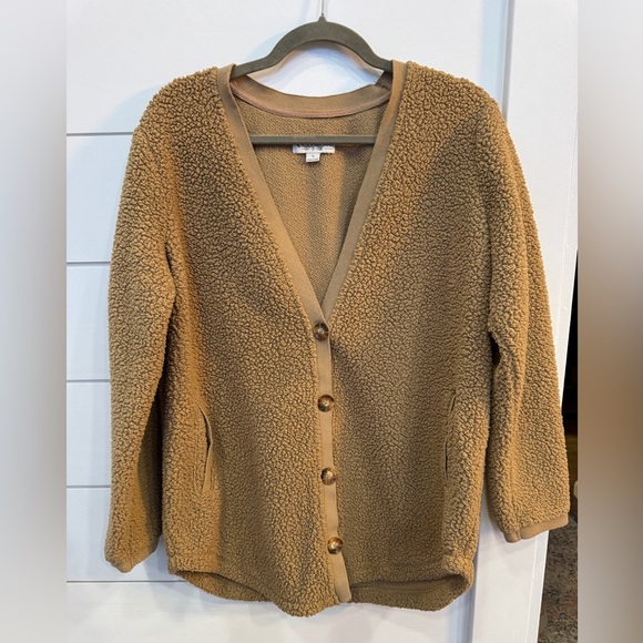 Koolaburra Sweaters - Koolaburra by UGG Sherpa Oversized Plush Cardigan
Size Small
